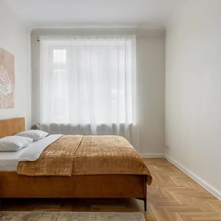 Apartment K1820 Family